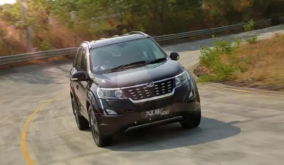 Mahindra - XUV500 W4 - Luxury Car Rentals - Preowned Luxury Car - Exclusive Concierge Club.webp